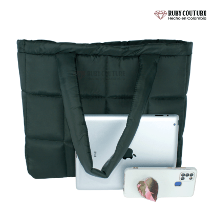 Puffer bag bolso acolchado verde militar hecho a mano en Colombia. Regalos Geniales Beyourself Ruby Couture