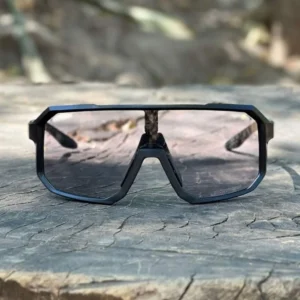 Gafas fotocromáticas con marco negro para practicar patinaje, ciclismo, atletismo y demás deportes exteriores.