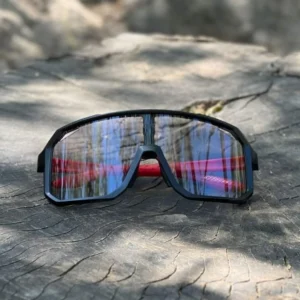 Gafas fotocromáticas con marco negro para practicar patinaje, ciclismo, atletismo y demás deportes exteriores.